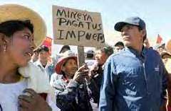 Marcha de pobladores de Arequipa contra Cerro Verde