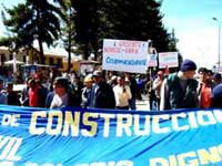 Protesta de obreros de construcción civil en Cusco