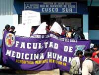 Estudiantes de medicina de la Universidad del Cusco