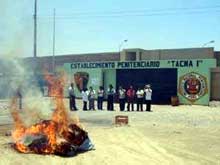 Huelga de trabajadores penitenciarios en Tacna
