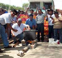 Olla común de los trabajadores de Educación en Piura