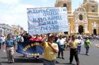 Manifestación de maestros en Trujillo