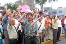 Manifestación de los maestros de Trujillo