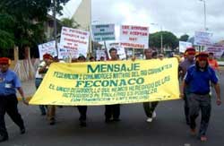 Demonstration der Achuar in Iquitos