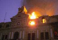 Brennendes Rathaus in Chiclayo