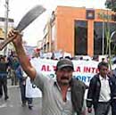 Protestmarsch der Arbeiter der Zuckerkooperative Tuman