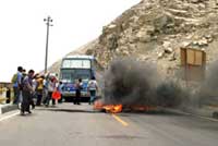 Straßenblockade der Landwirte des Tals dens Tambo in Arequipa