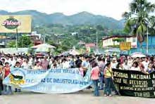 Proteste von Studenten und Dozenten in Huanuco