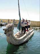 Uros auf dem Titicacasee in Puno